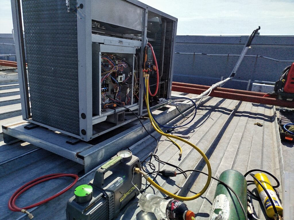 equipos comerciales poltecnica